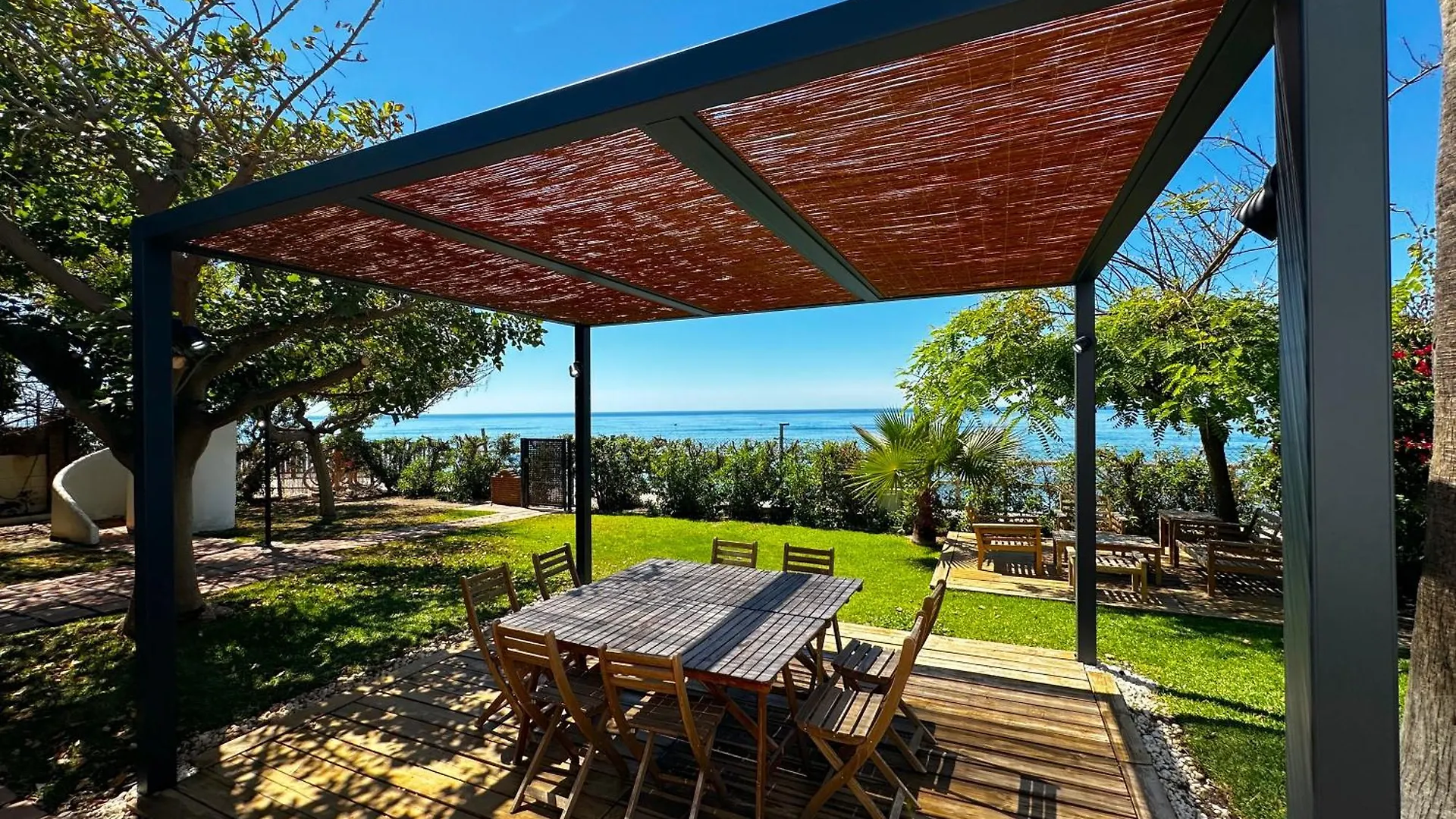 Villa Alboran Beachfront 9Pax Torre de Benagalbon 0*,