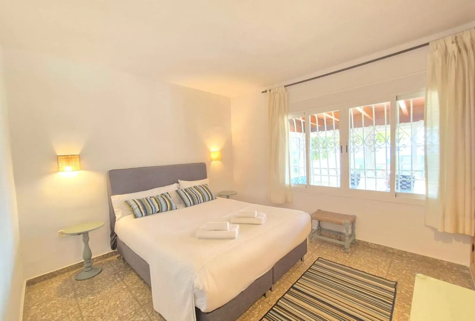 Villa Alboran Beachfront 9Pax Torre de Benagalbοn 0*,  Ισπανία